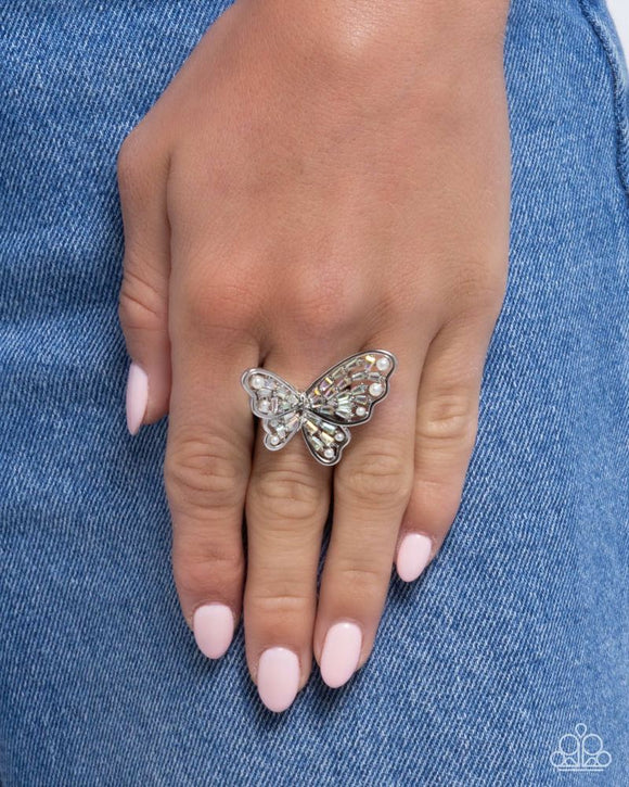 Hovering Haute • White