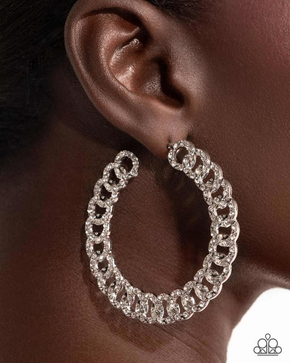 interlocked-icing-white