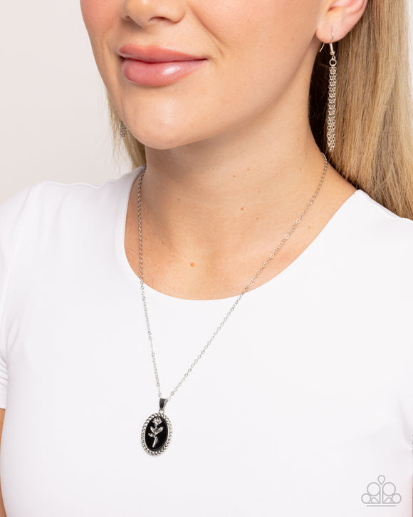 Cottagecore Confidence • Black