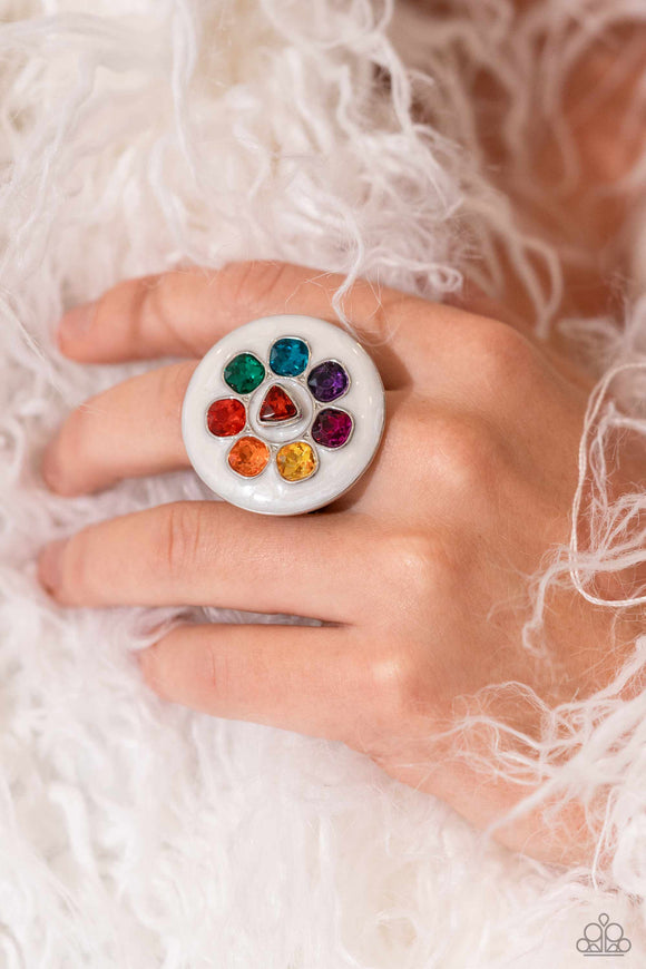 Captivating Centerpiece • Multicolor