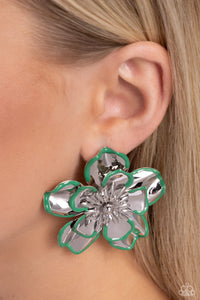 merry-model-green