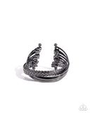 thrilling-twists-black