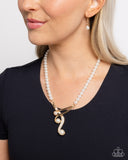 elegant-entourage-gold