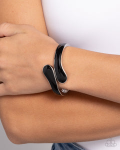 painted-puzzle-black