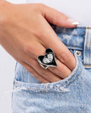 smitten-showcase-black