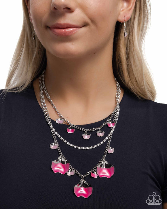 forward-fashion-pink