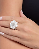 pinched-petals-white