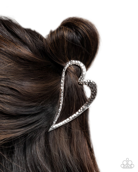 heartfelt-hint-silver