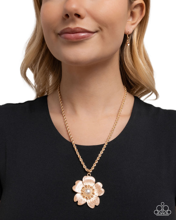 perennial-pendant-brown