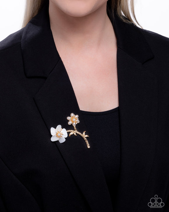 blooming-boutonniere-gold
