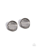 layered-leader-silver
