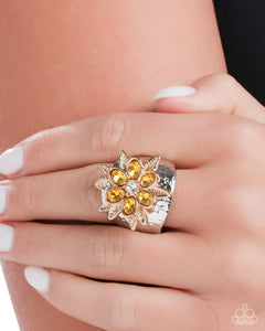 floral-fermata-yellow