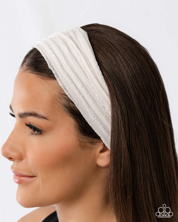 textured-tutor-white