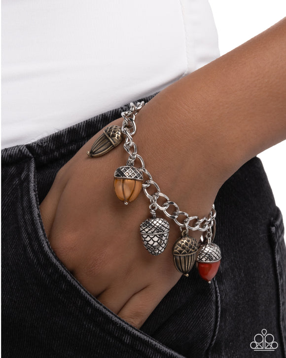 autumn-acorns-multi