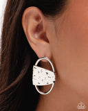 oval-attitude-silver
