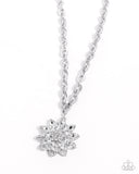 Glamorous Garden • White