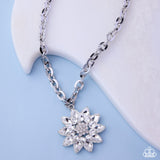Glamorous Garden • White