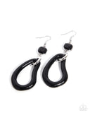 noticeable-detail-black