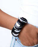 sleek-surprise-black