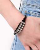 simply-striking-black