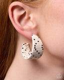 polka-dotted-prize-white