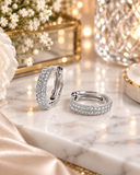 Classy Contrast • White