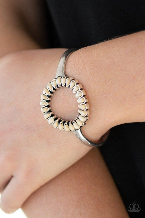 Divinely Desert • White