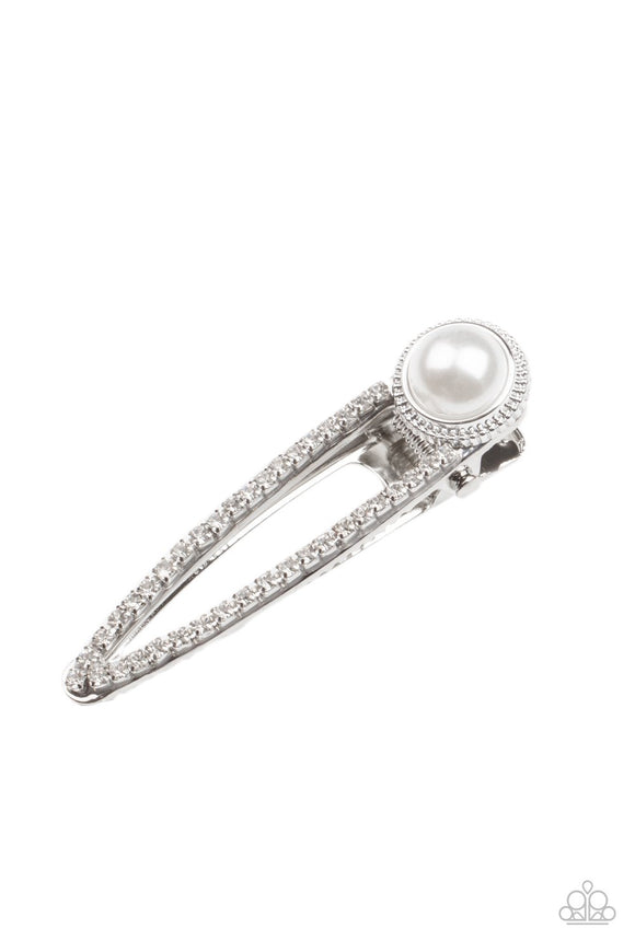 Expert in Elegance • White