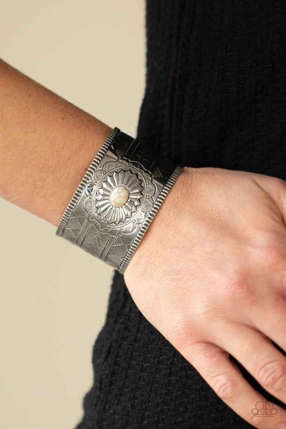 Aztec Artisan • White