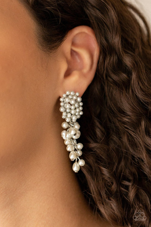 Fabulously Flattering • White