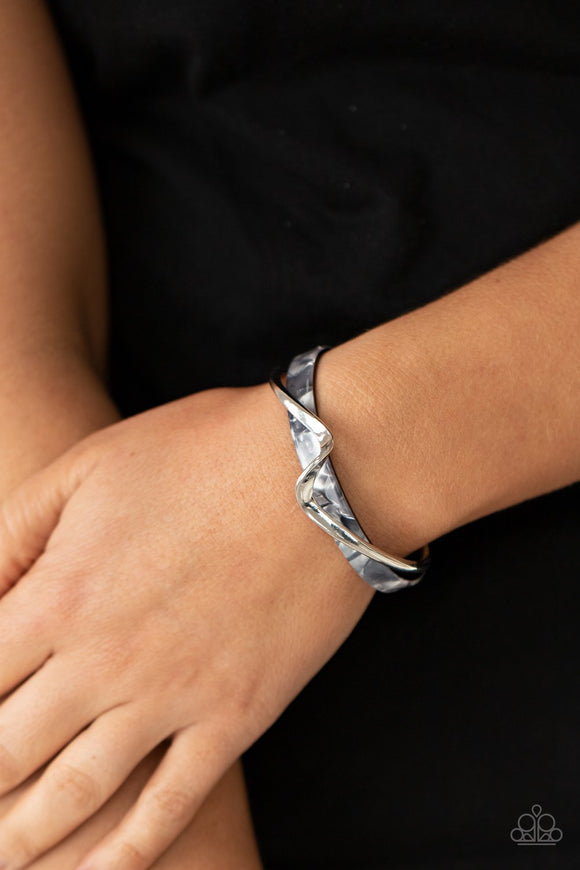 Craveable Curves • Silver