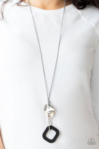 Top Of The WOOD Chain • Black