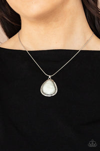 Canyon Oasis • White