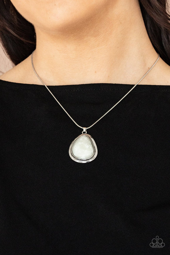 Canyon Oasis • White