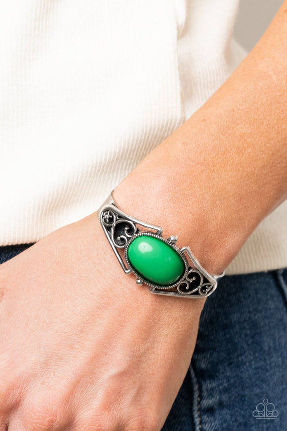 Springtime Trendsetter • Green