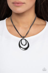 suburban-storm-black