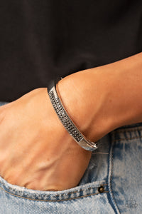 chart-topping-twinkle-silver