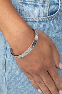 i-stand-all-amazed-silver