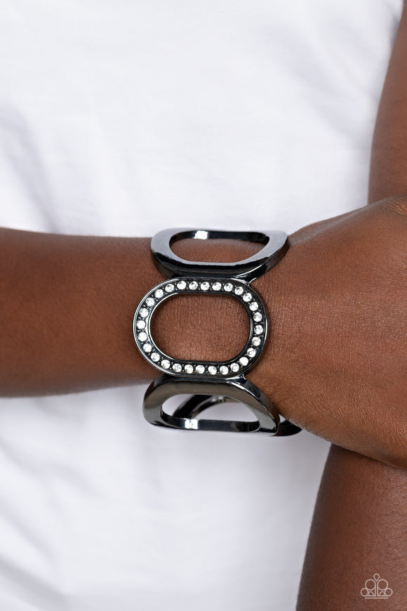 opulent-ovals-black