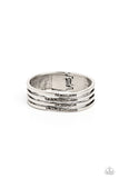 labyrinth-lure-silver
