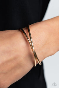 teasing-twist-gold