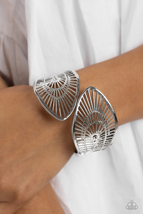 palatial-palms-silver