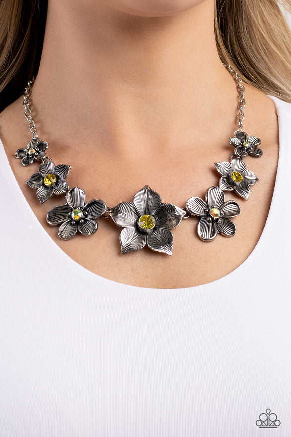 free-floral-yellow