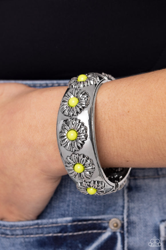 taking-floral-green