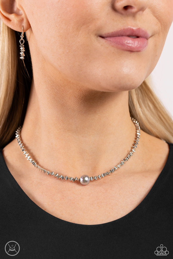 tasteful-triangles-silver