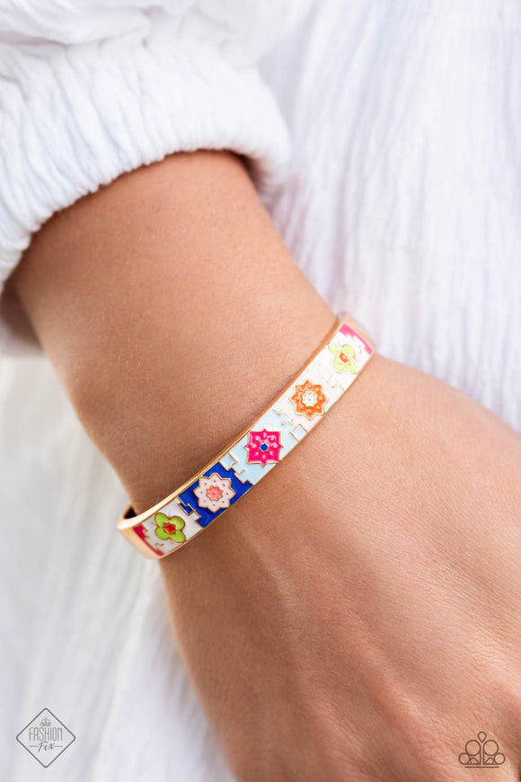 multicolored-moment-gold