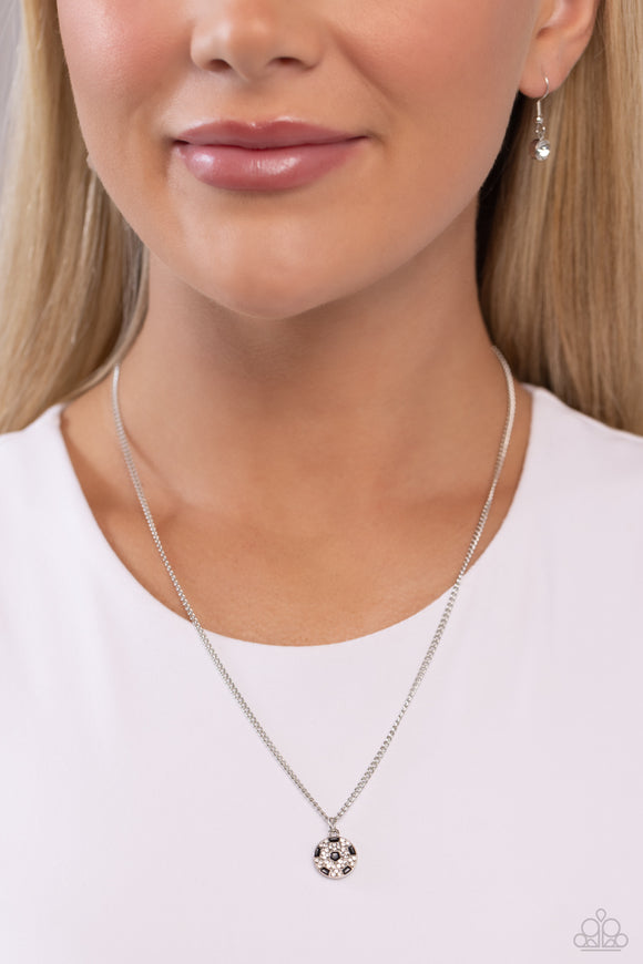 goalkeeper-glam-black